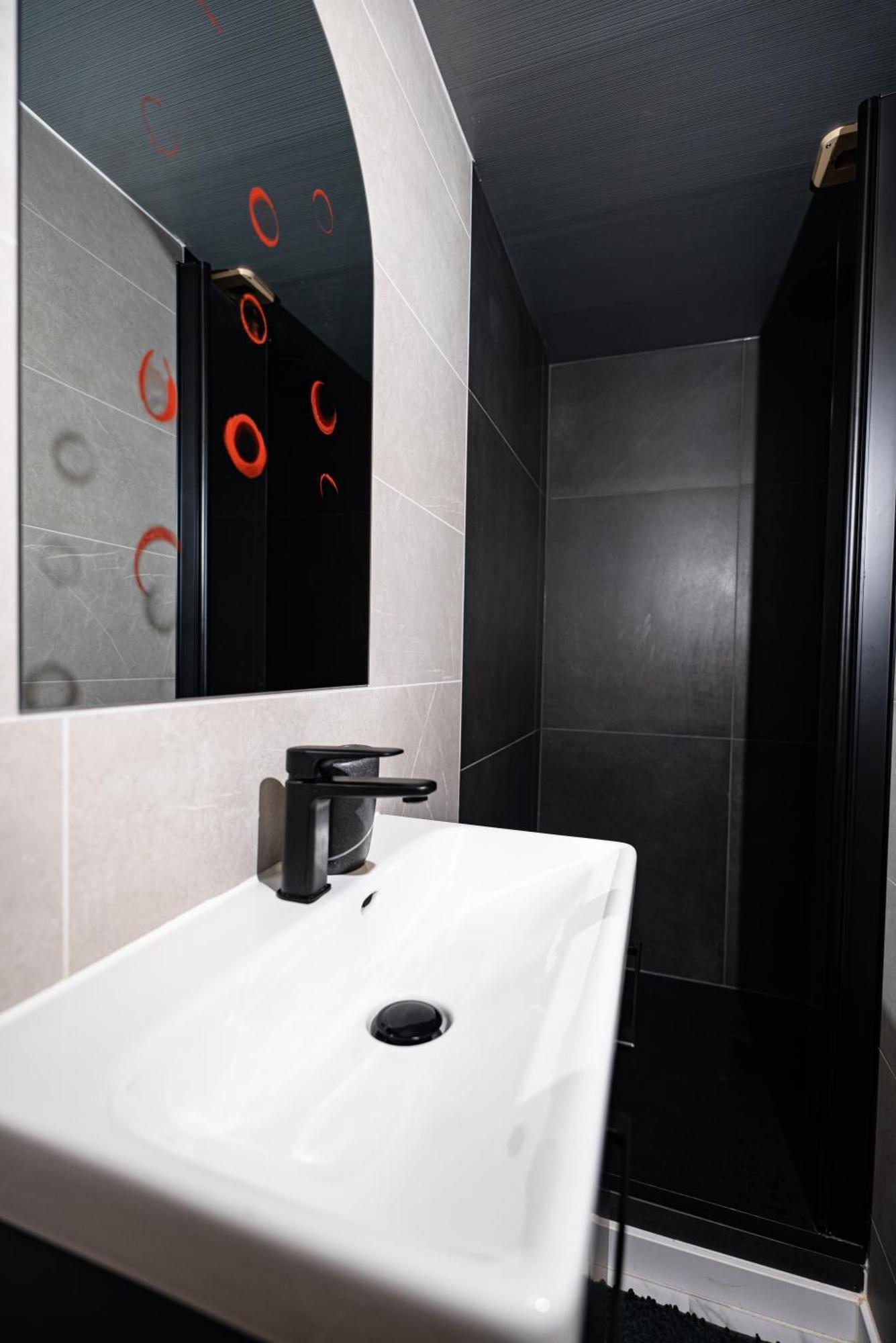 Moderne T2 Centre Sauna Wifi Home Office Netflix ستراسبورغ المظهر الخارجي الصورة
